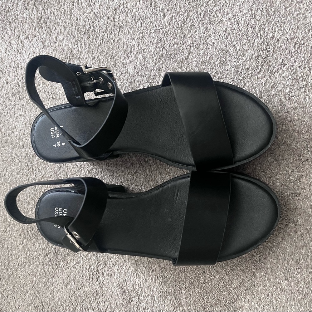 Black Platform Sandals NEW - Picture 2 of 3
